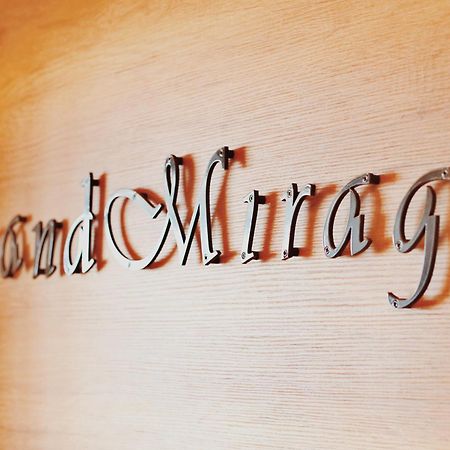 Отель Grand Mirage Влёра Экстерьер фото