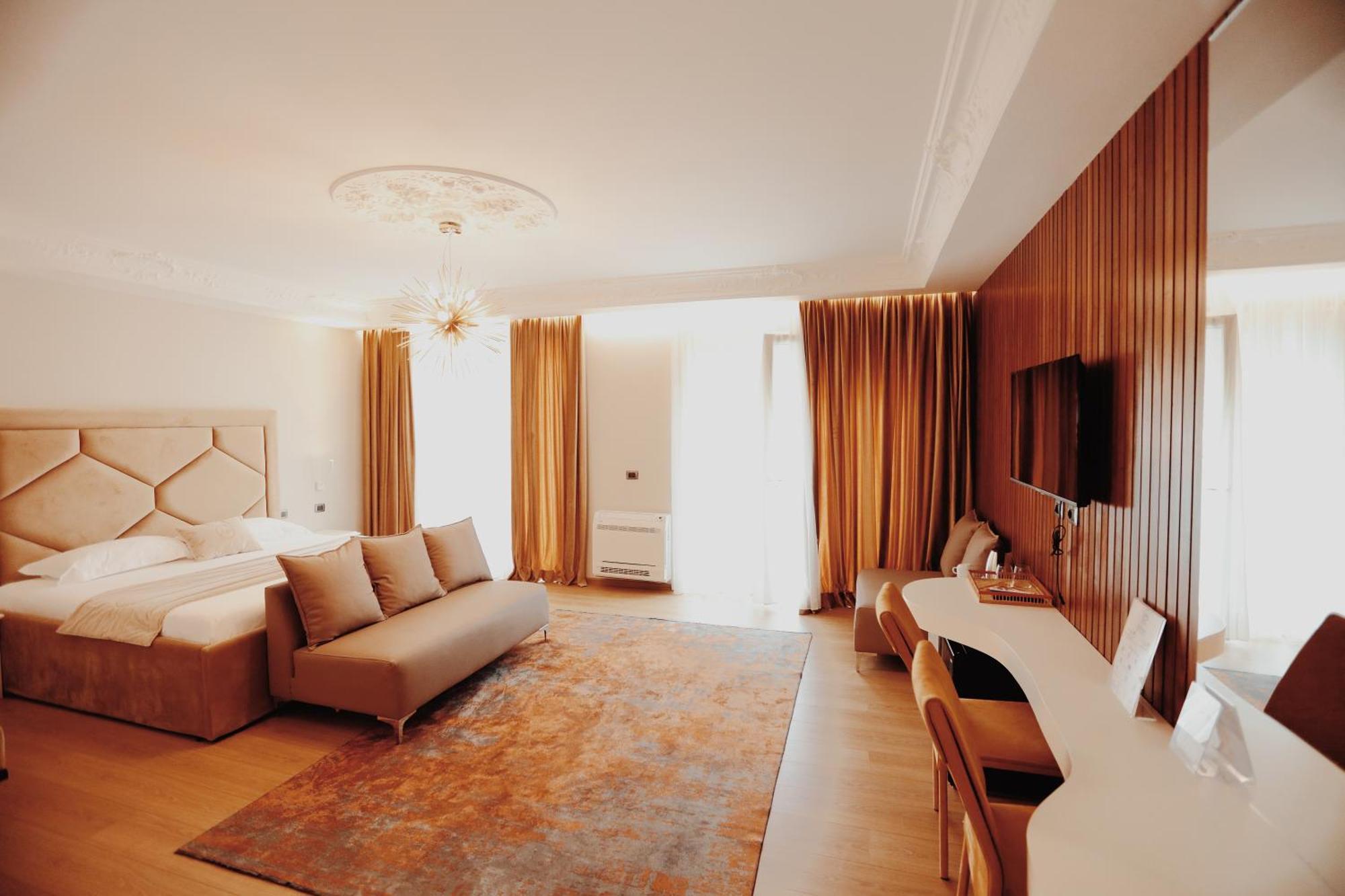 Отель Grand Mirage Влёра Экстерьер фото